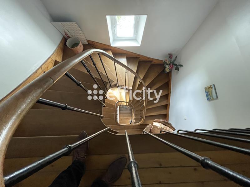 Maison - 184 m² - 6 pièces