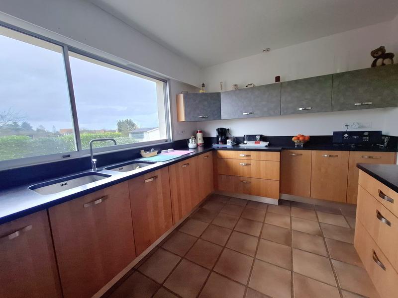 Maison - 279 m² - 9 pièces