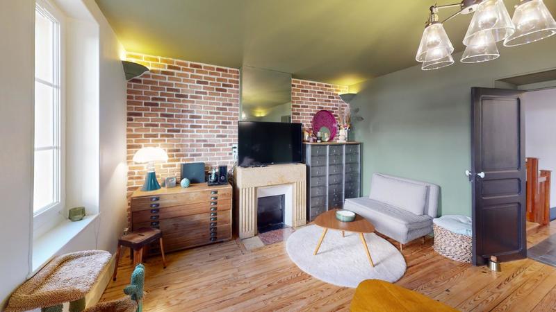 Demeure - 210 m² - 5 pièces