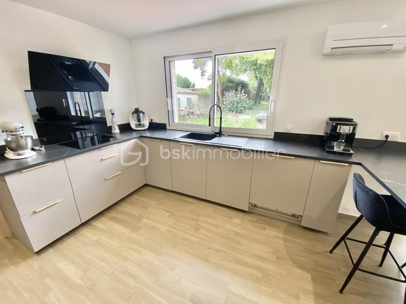 Maison - 233 m² - 7 pièces