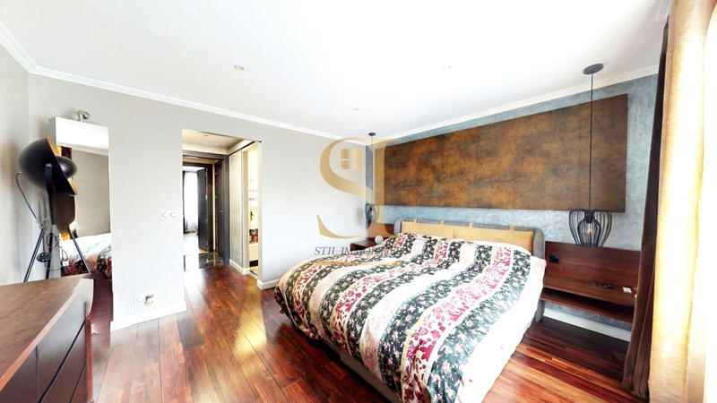 Appartement - 108 m² - 5 pièces