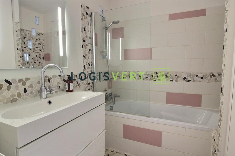 Appartement - 90 m² - 5 pièces