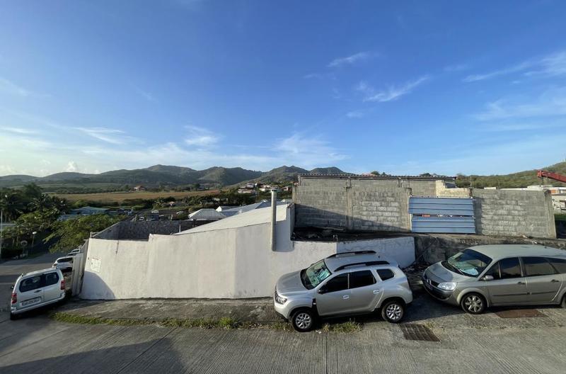 Local commercial - 677 m²