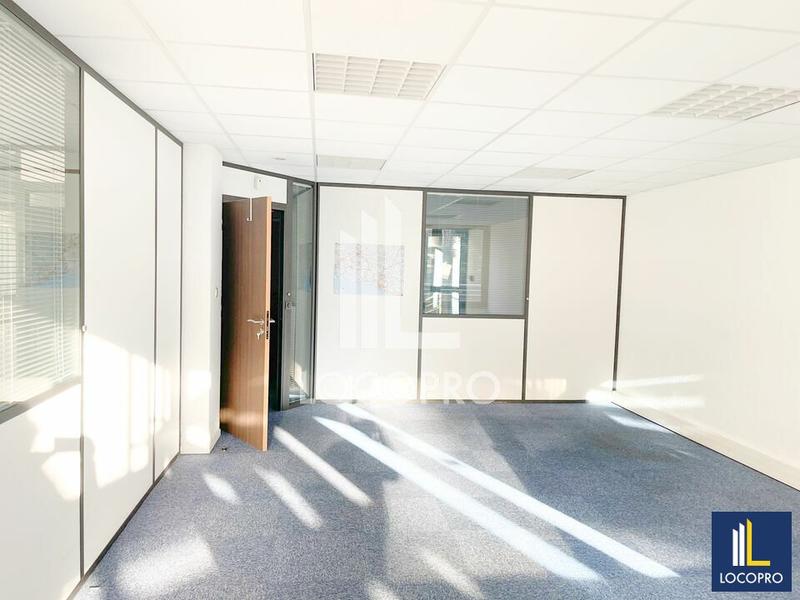 Bureau - 365 m²