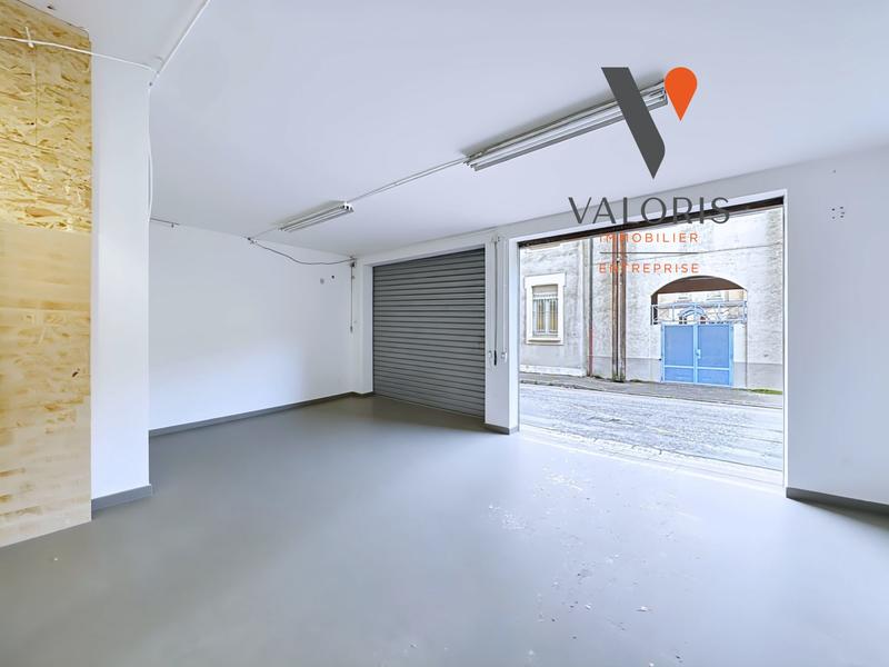 Local d'activités - 146 m²