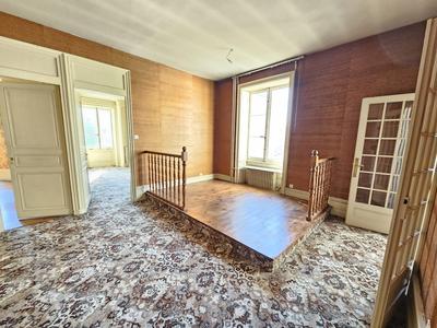 Appartement - 175 m² - 6 pièces