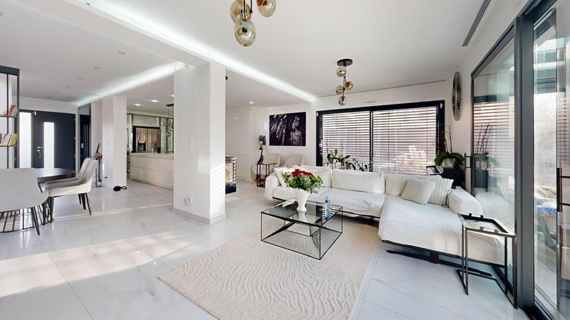 Maison - 187 m² - 4 pièces