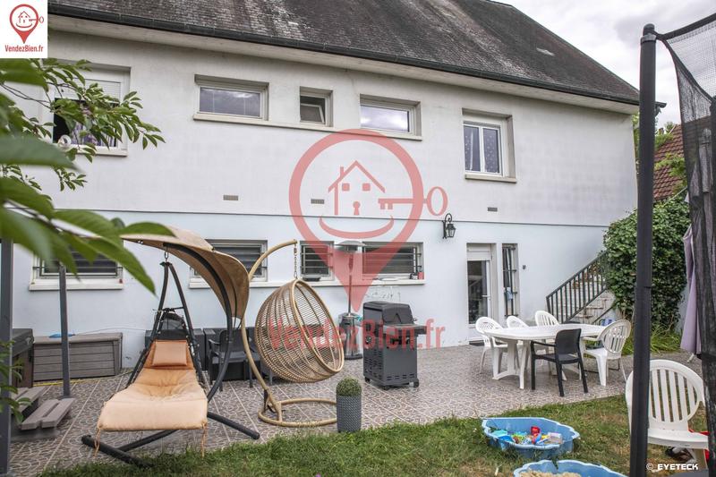 Maison - 264 m² - 8 pièces