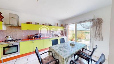 Maison - 282 m² - 8 pièces