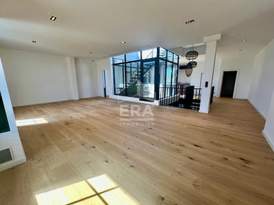 Appartement - 216 m² - 4 pièces