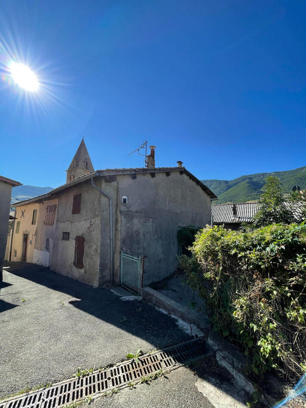 Maison de village - 105 m² - 10 pièces