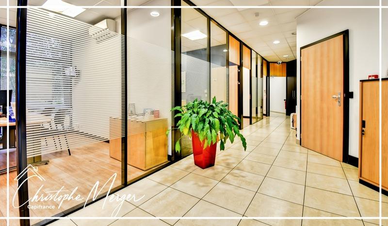 Local commercial - 158 m² - 8 pièces