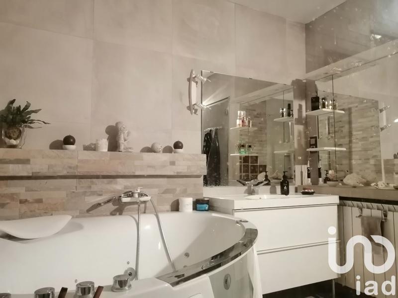 Maison - 141 m² - 6 pièces