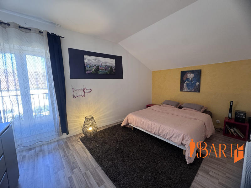 Maison - 260 m² - 7 pièces