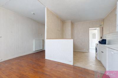 Maison - 168 m² - 8 pièces