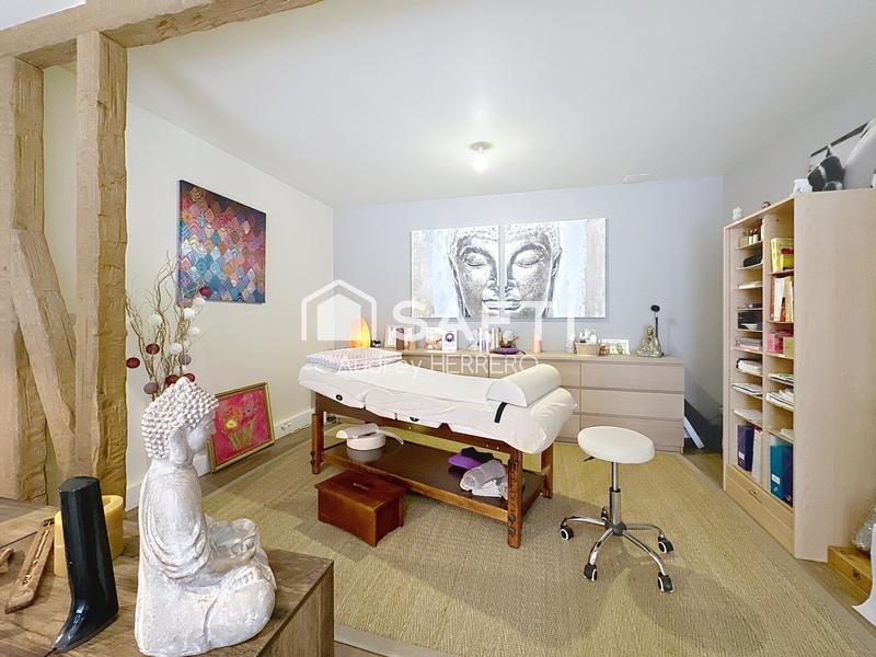 Maison - 252 m² - 6 pièces