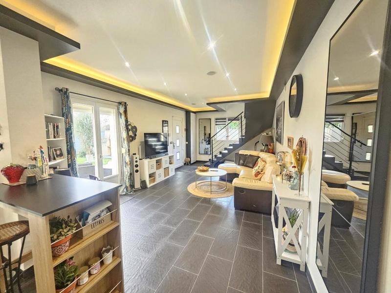 Maison - 145 m² - 4 pièces