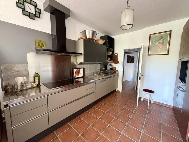 Bastide - 205 m² - 6 pièces