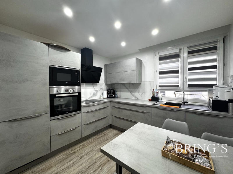 Maison - 100 m² - 5 pièces