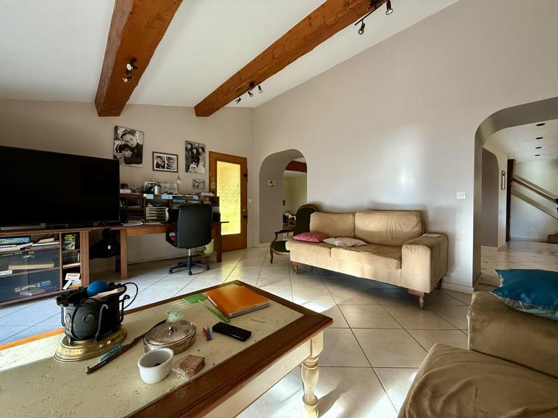 Maison - 245 m² - 8 pièces