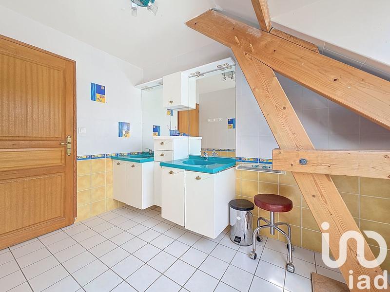 Maison - 204 m² - 7 pièces