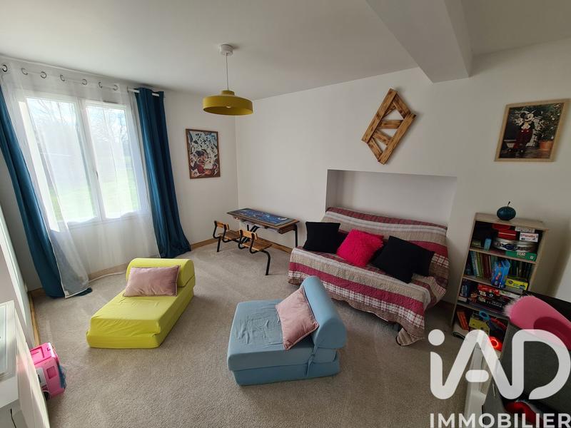 Maison - 213 m² - 9 pièces