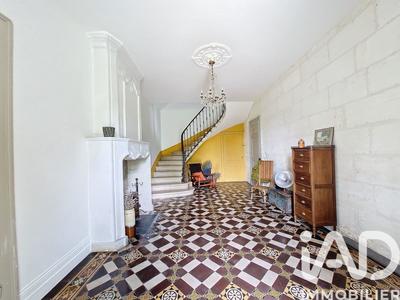 Maison - 262 m² - 7 pièces