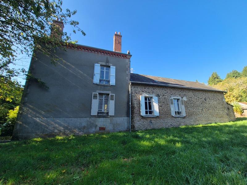 Maison - 180 m² - 14 pièces