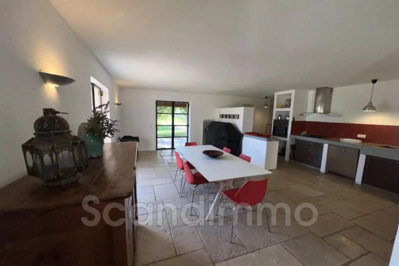 Villa - 195 m² - 7 pièces