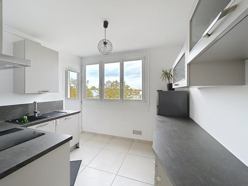 Appartement - 79 m² - 3 pièces