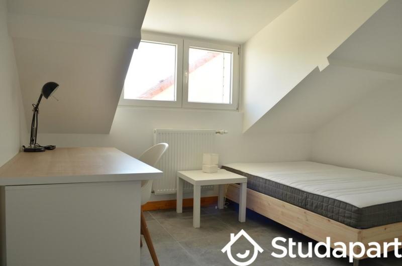 Chambre - 12 m² - 1 pièce