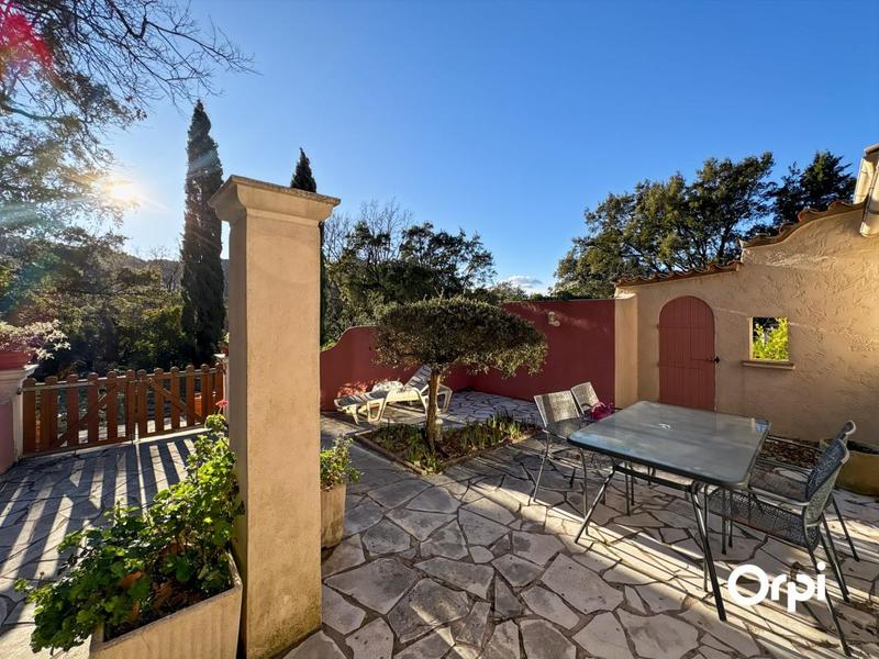 Maison - 280 m² - 9 pièces