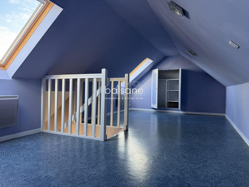 Maison - 96 m² - 6 pièces