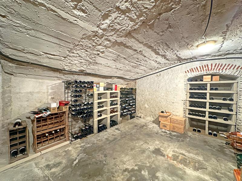 Maison - 239 m² - 8 pièces