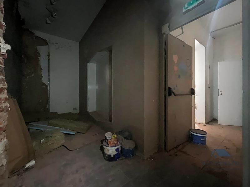 Local commercial - 150 m² - 3 pièces