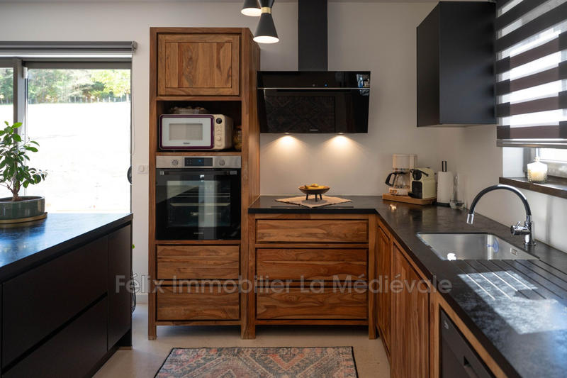 Maison - 196 m² - 7 pièces