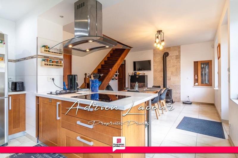 Maison - 206 m² - 7 pièces