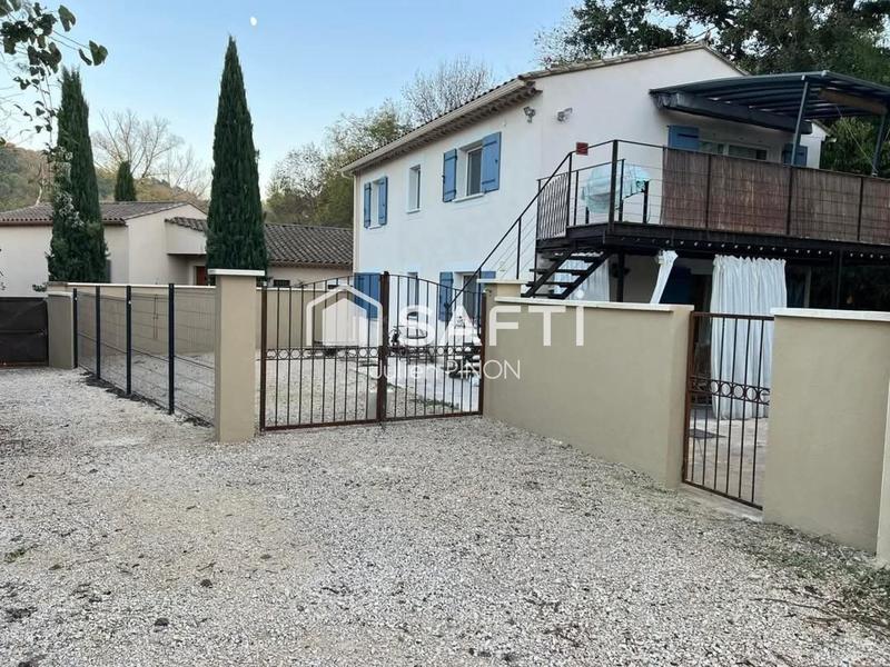 Maison - 120 m² - 6 pièces