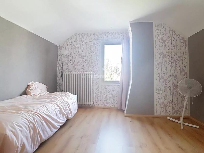 Immeuble - 165 m² - 15 pièces