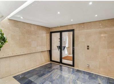 Appartement - 206 m² - 2 pièces