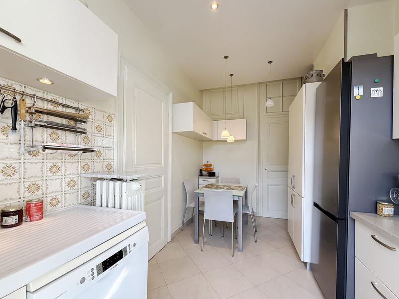 Appartement - 147 m² - 6 pièces