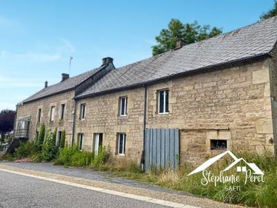 Maison - 260 m² - 8 pièces