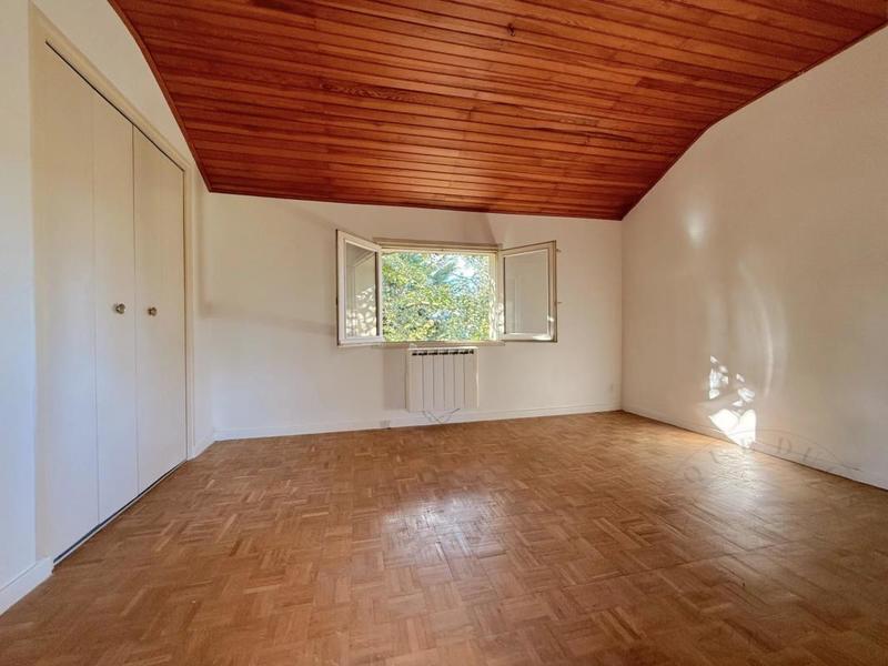 Villa - 168 m² - 7 pièces