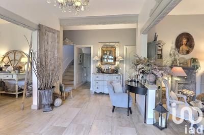 Maison - 250 m² - 10 pièces