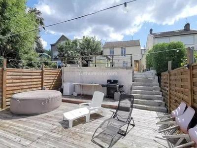 Maison - 110 m² - 6 pièces