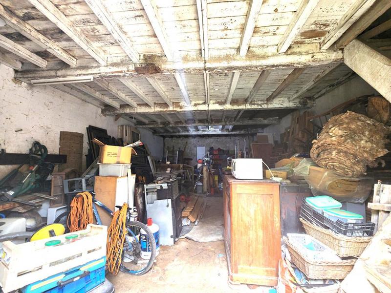 Maison - 150 m² - 2 pièces