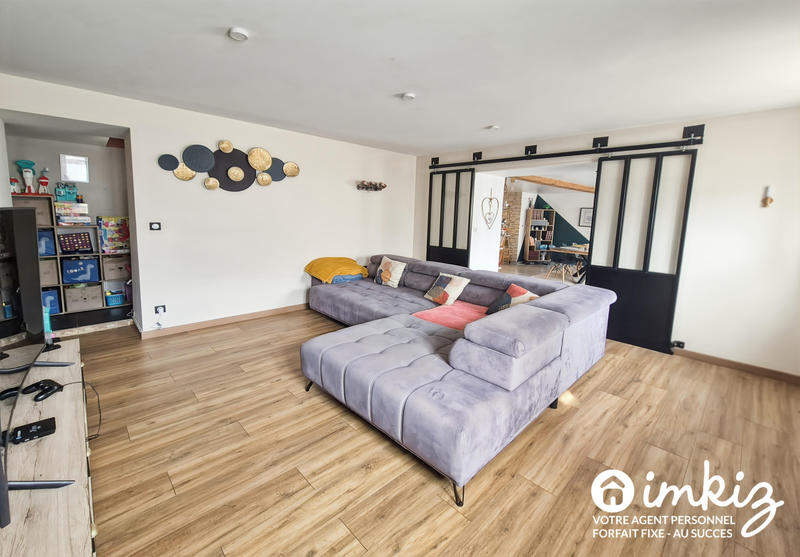 Maison - 220 m² - 7 pièces