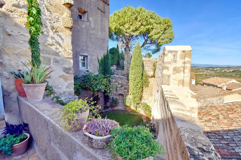 Maison - 400 m² - 12 pièces