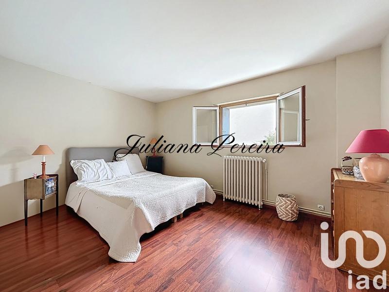 Maison - 177 m² - 9 pièces