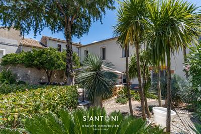 Maison - 196 m² - 5 pièces